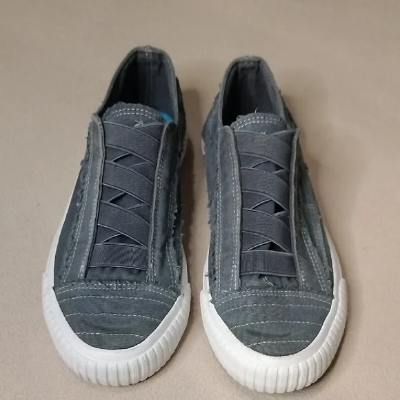 Blowfish Women's Casual Gray Slip-On Sneakers - Picture 1 of 10